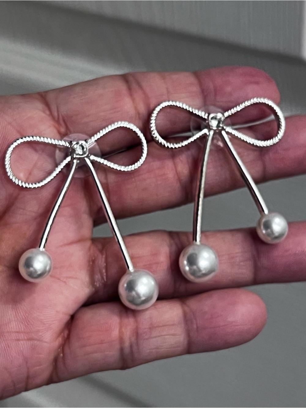 House of Harlow 1960 Silver Bow Pearl Earrings